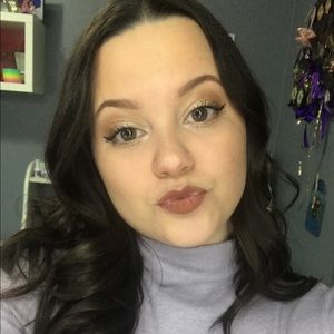 Meet your Posher, Alana